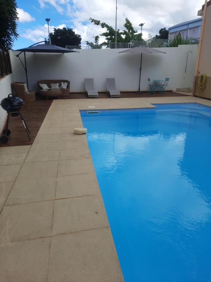 Studio Avec Piscine Privee, Idealement Situe Saint-Claude Ngoại thất bức ảnh