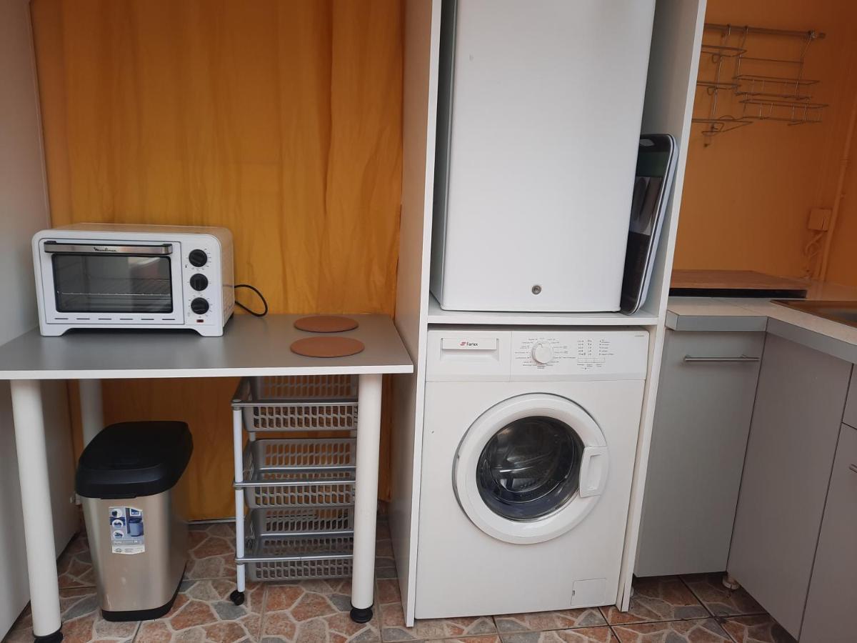 Studio Avec Piscine Privee, Idealement Situe Saint-Claude Ngoại thất bức ảnh