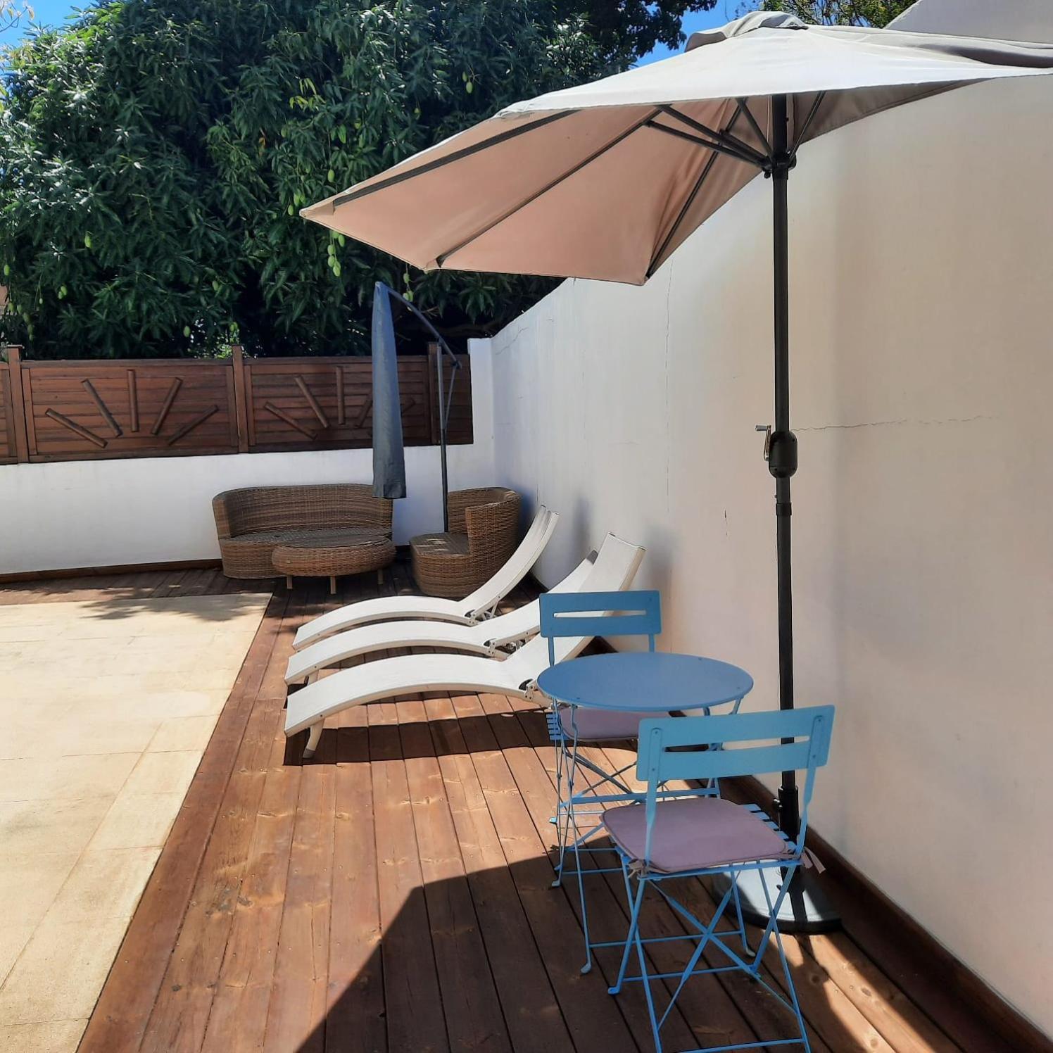 Studio Avec Piscine Privee, Idealement Situe Saint-Claude Ngoại thất bức ảnh